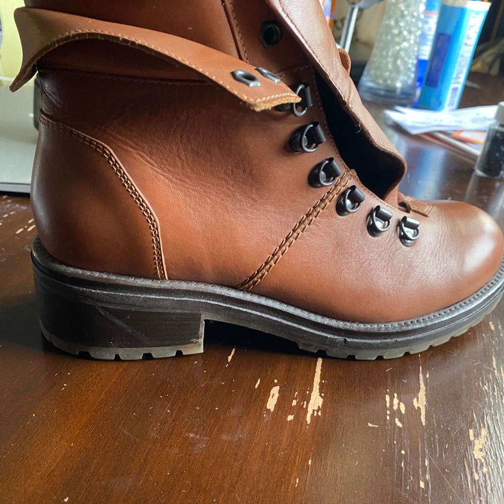 BOEMOS Italian leather boots sz9